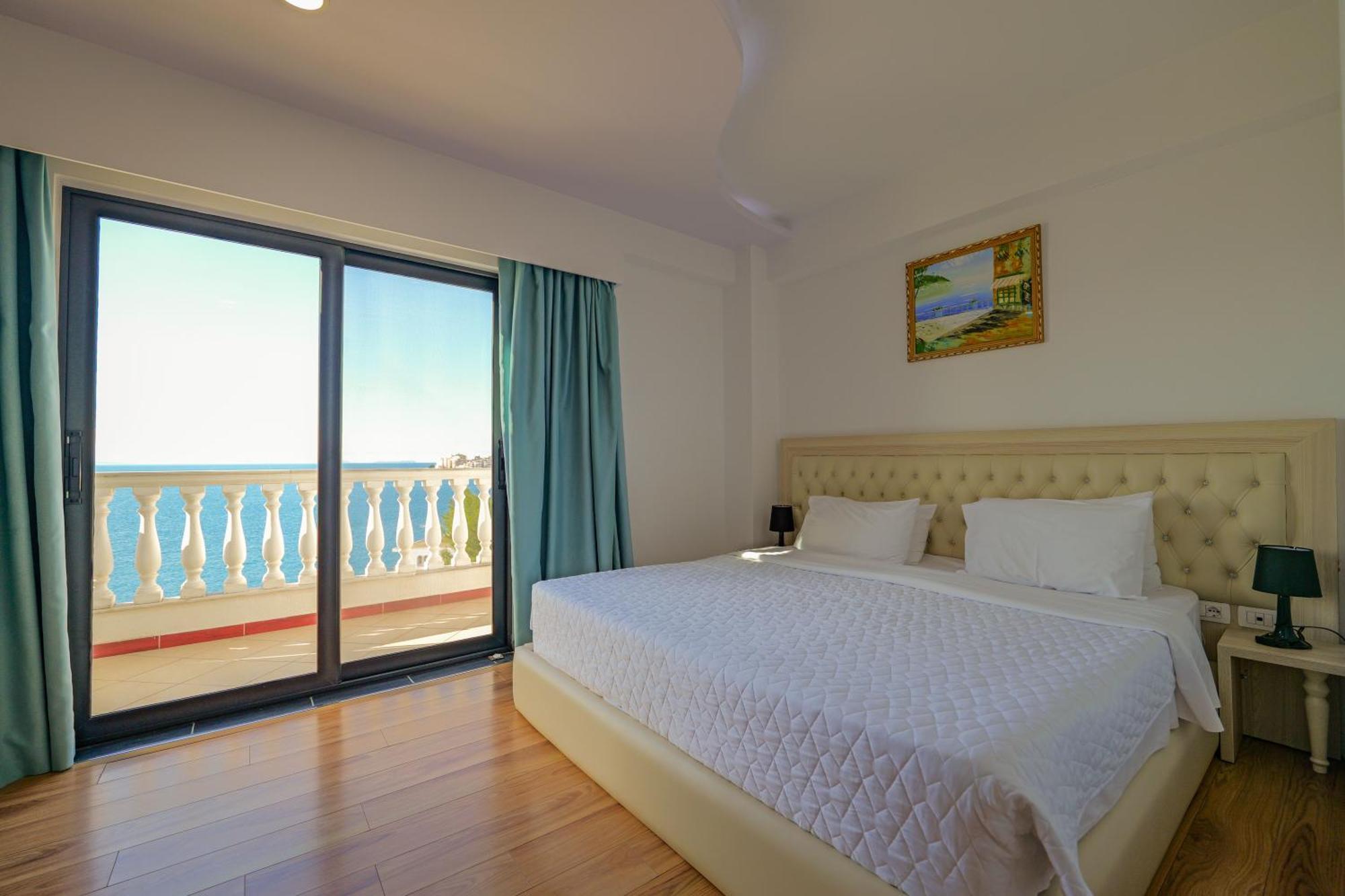 Hotel Iliria Sarande Ngoại thất bức ảnh