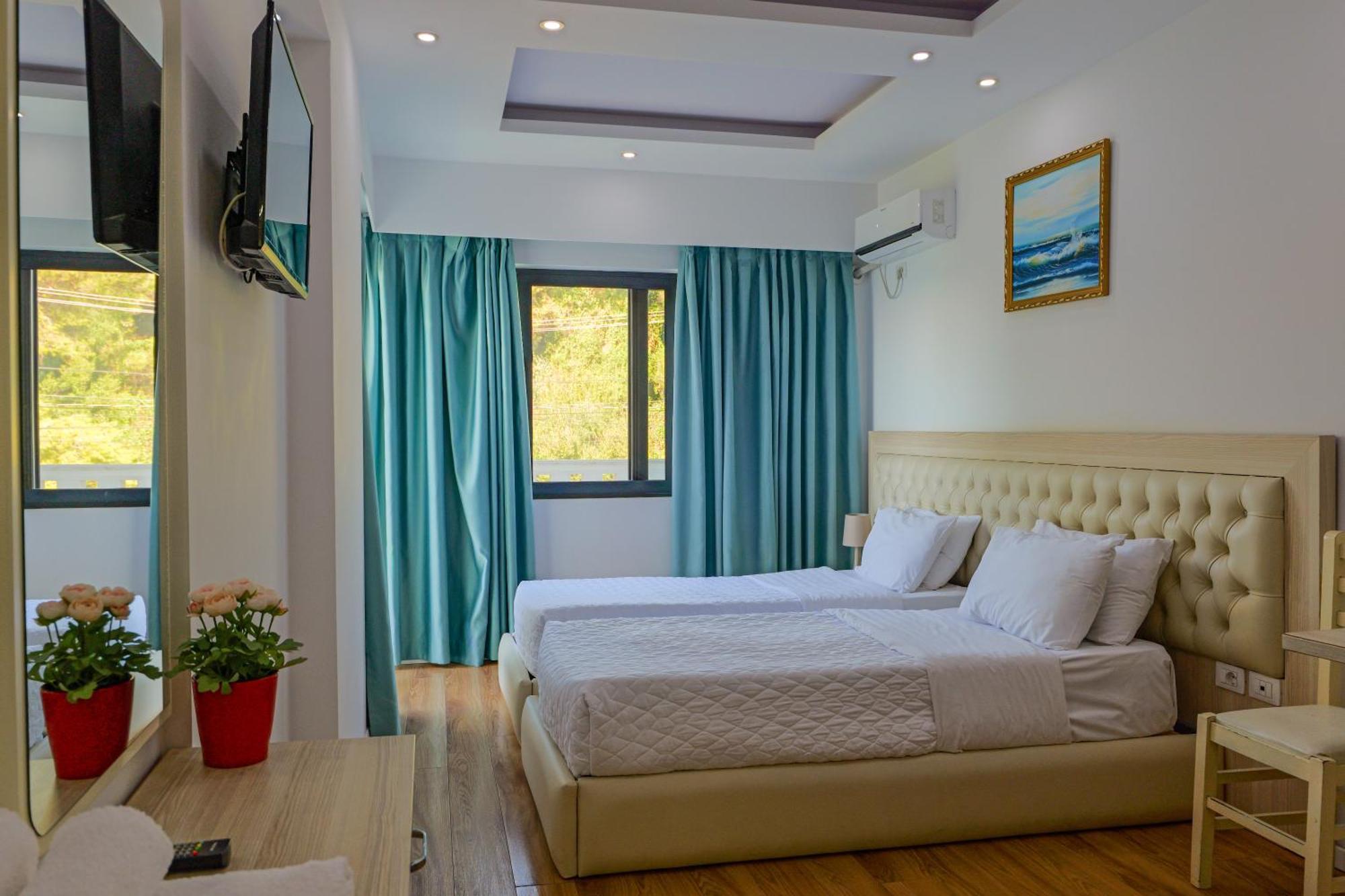Hotel Iliria Sarande Ngoại thất bức ảnh