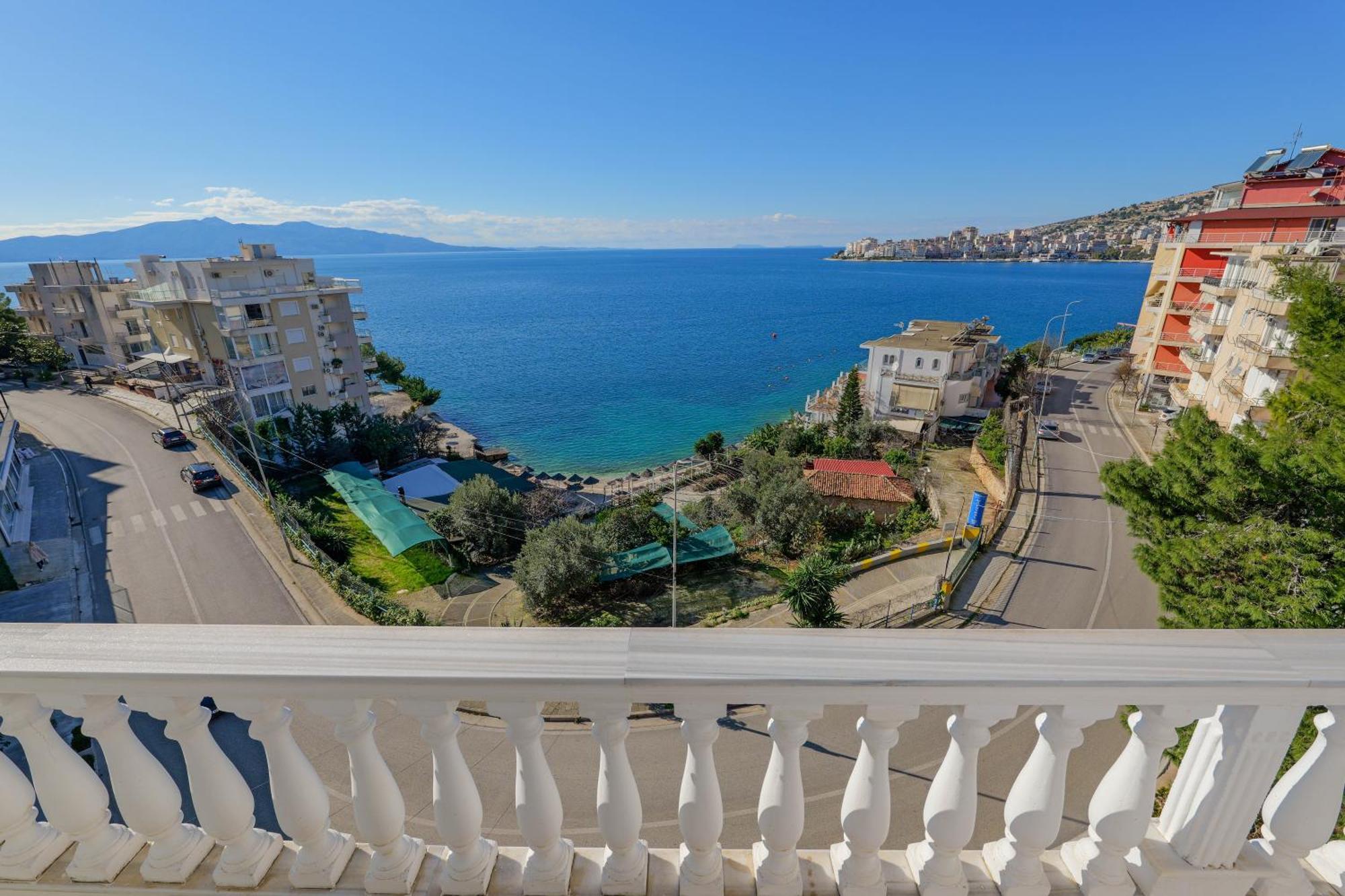 Hotel Iliria Sarande Ngoại thất bức ảnh