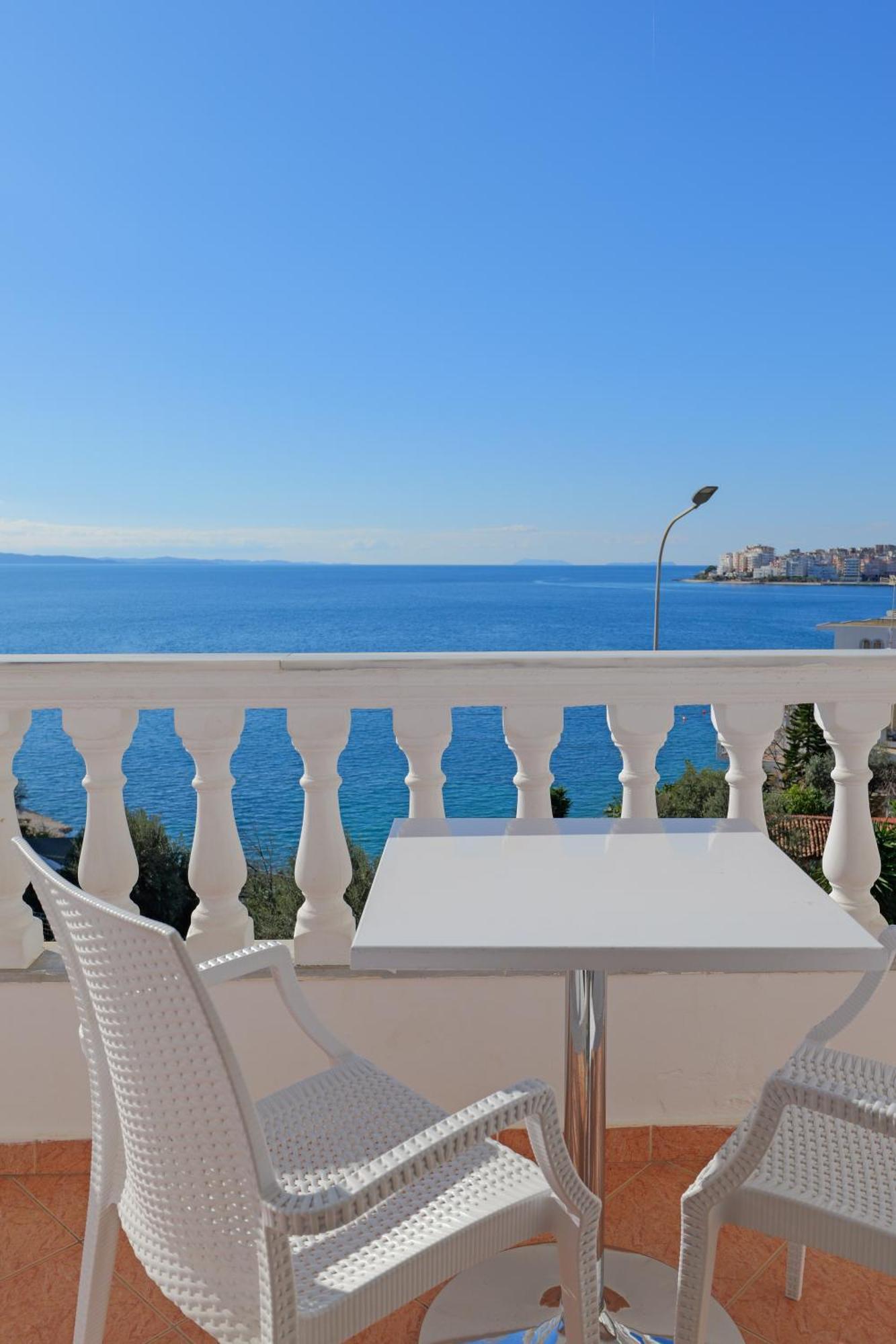 Hotel Iliria Sarande Ngoại thất bức ảnh