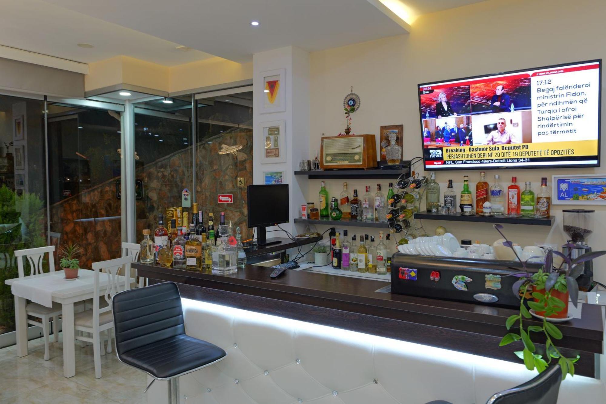 Hotel Iliria Sarande Ngoại thất bức ảnh