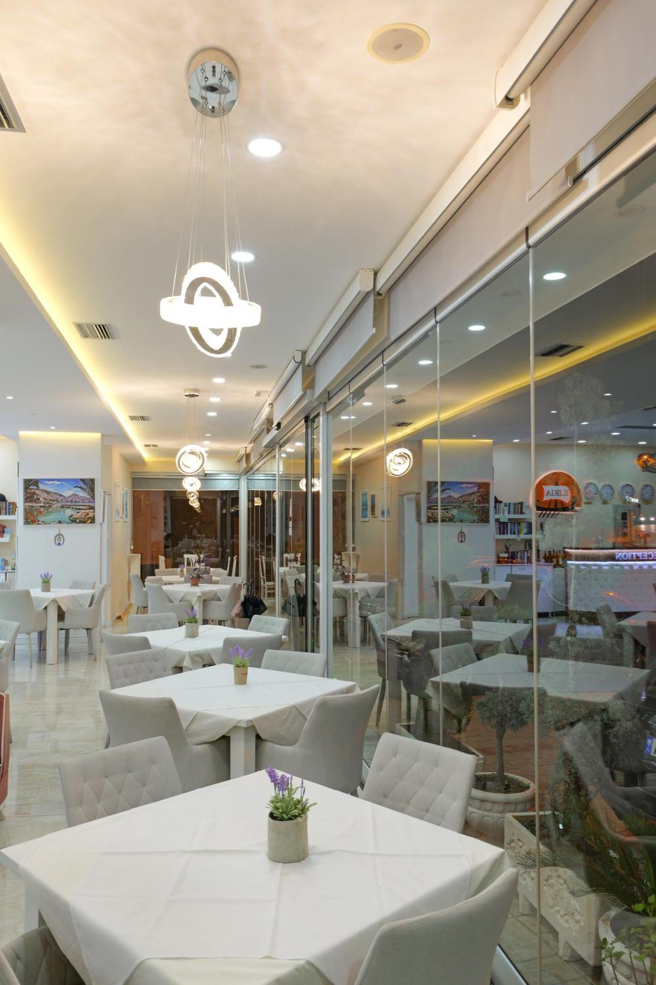 Hotel Iliria Sarande Ngoại thất bức ảnh